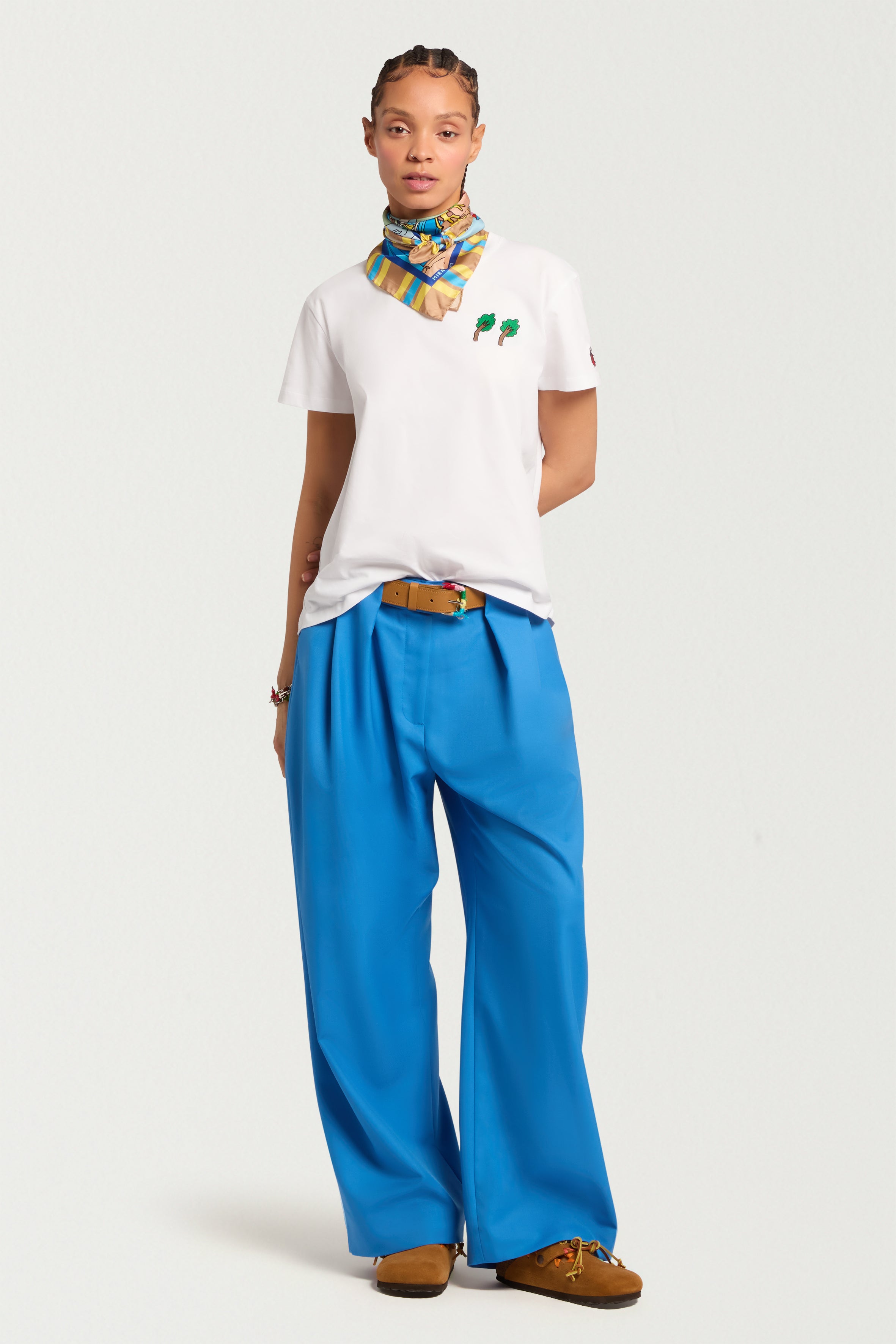 Detachable Scarf Tee With Embroidery